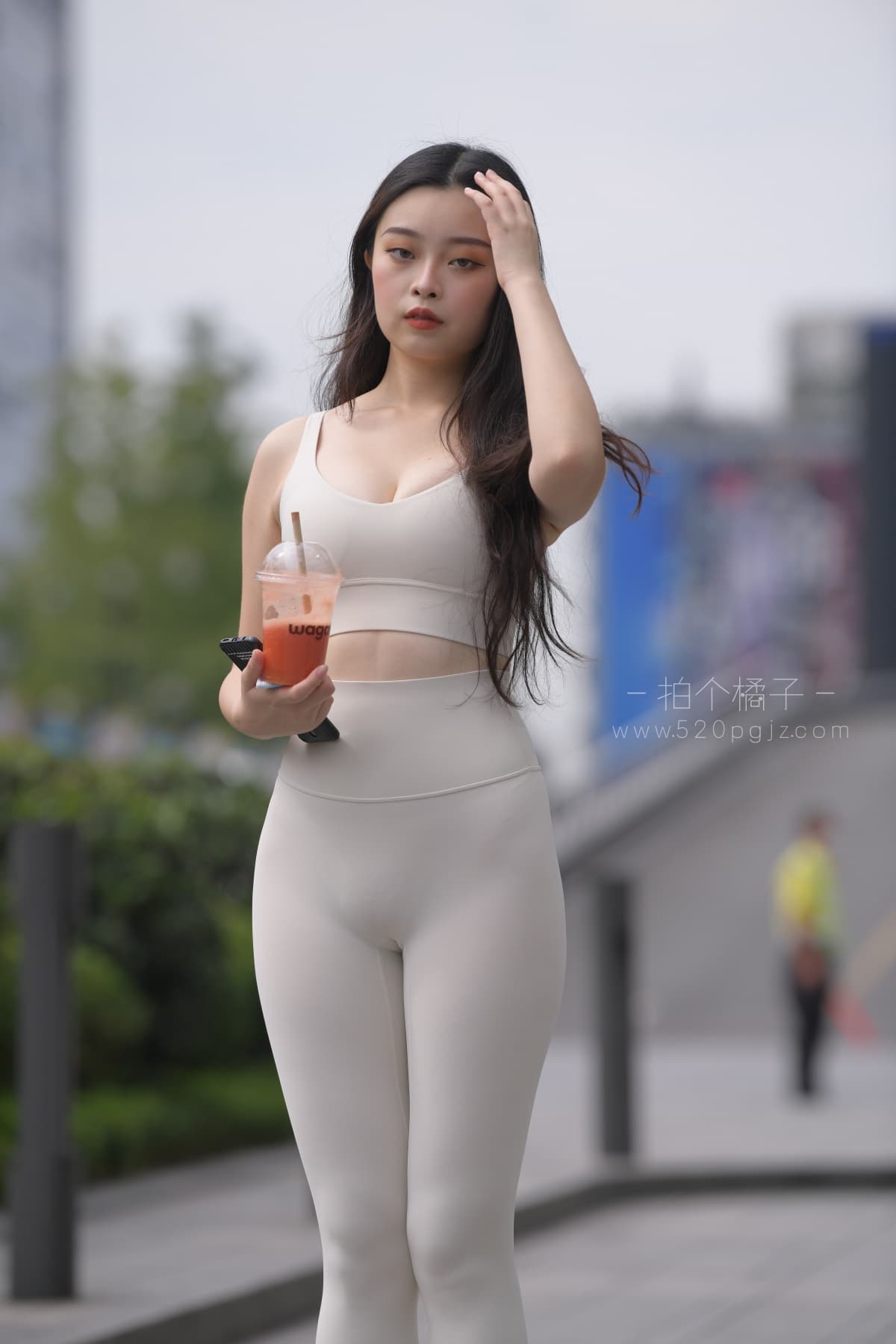 305.JPG
