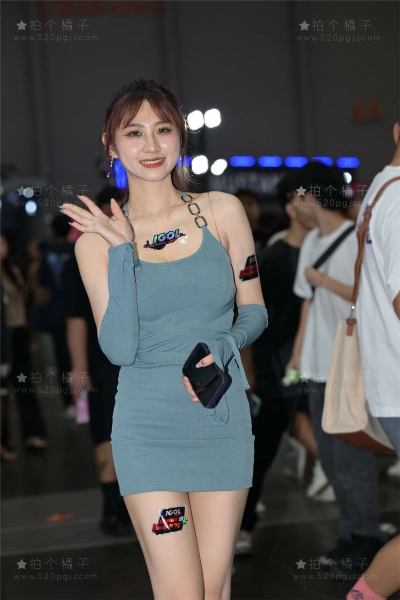 J810 爱笑的女生特别美
