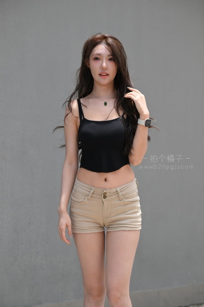 J987 热裤女孩青春洋溢-马小漾
